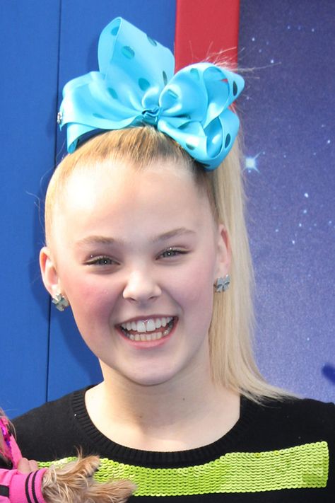 JoJo Siwa Straight Platinum Blonde Hair Bow, High Ponytail, Ponytail Hairstyle | Steal Her Style Jojo Siwa's Phone Number, Jojo Siwa Hair, Big Hair Bows, Ponytail Hairstyle, Bra Image, Purple Highlights, Blue Highlights, Steal Her Style, Pink Highlights