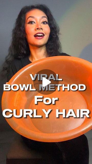 Taar Chhira on Instagram: "Trying the Wavy Hair Viral Bowl Method by @sophiemariegraf 👩🏻‍🦱 BOWL METHOD helps distribute your curl cream evenly in the water and coat your hair stands when you take your hair strands out of the water in the bowl. Personally, I loved the result. All the products are available on @asteriabuy ! 📌PRODUCT LIST Curl Cream: @ddgirlswithcurls Curl Defining Cream Denman Brush: @asteriabuy Hair Gel: @lorealparis Invisi’Hold Extra Strength Gel Hair Mousse: @cantubeauty Wave Whip Curling Mousse Comment down below what you think ✨😇 . . . . . . . . . . . VIRAL CURLY HAIR METHOD BOWL METHOD CURLY HAIR WAVY HAIR METHOD HAIRCARE CURLY HAIR ROUTINE #curlyhair #curly #wavyhair #wavy #curlyhairroutine #wavyhairroutine #taarchhira #taarchhiracurls #haircareroutine #banglade Bowl Method Curly Hair How To, Curly Hair Bowl Method Steps, How To Use Curl Cream On Wavy Hair, The Bowl Method Curly Hair, Curly Hair Bowl Method, Bowl Method Wavy Hair, Bowl Method Curly Hair, Wavy Hair Method, Curling Mousse