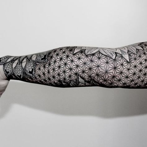 DotsToLines tattoo tatouage Tattoo Sleeve Filler, Mandala Tattoo Sleeve, Geometric Mandala Tattoo, Geometric Sleeve Tattoo, Tattoo Dotwork, Tattoo Filler, Sacred Geometry Tattoo, Muster Tattoos, Geometry Tattoo