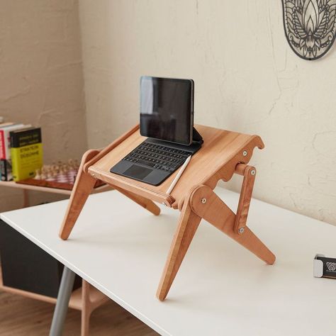 Carpentry Gifts, Wood Desk Top, Wooden Laptop Stand, Pine Resin, Workspace Desk, Laptop Holder, Wood Building, Computer Stand, Book Stand