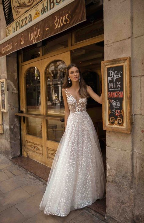 Boho Bride Dress, Muse By Berta, Tulle Wedding Gown, Lace Beach Wedding Dress, Tulle Wedding, Tulle Wedding Dress, Beach Wedding Dress, Dream Wedding Dresses, Fancy Dresses