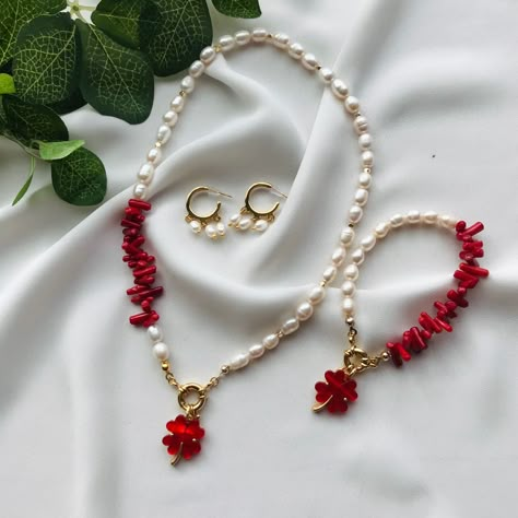 Handmade Accessories Necklace, Pearl Necklace Diy, قلادات متدلية, Braided Bracelet Diy, Red Coral Necklace, Diy Ring, Beads Craft Jewelry, Preppy Jewelry, Diy Jewelry Unique