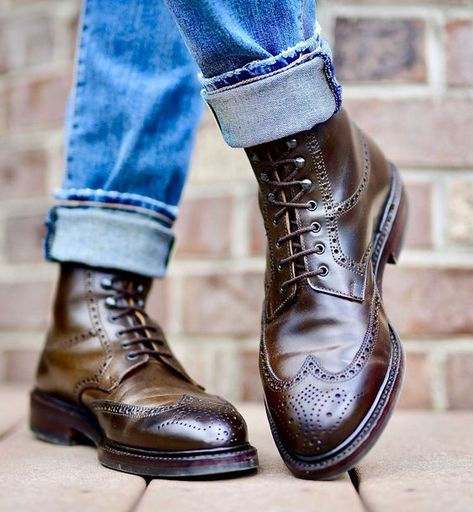 20 Trendy Men's Fall Boots for 2023: Embrace Style and Comfort - mens-club.online Wingtip Boots Outfit Men, Rockabilly Style Men, Mens Fall Boots, Shoe Essentials, Mens Outdoor Fashion, Wingtip Boots, Quality Leather Boots, Gentleman Shoes, Wingtip Shoes