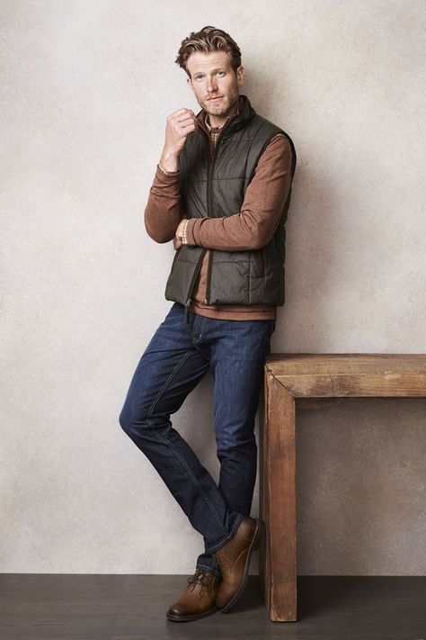 Mens Fall Outfits For Pictures, Men’s Midwest Fashion, Men’s Vest Outfit Casual, Hot Mens Fashion, Mens Fashion Button Down Shirts, Mens Black Vest Outfit, Mens Vest Outfits Winter, Male Teacher Outfits High School, Men’s Vest Outfit