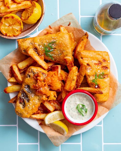 Crispy vegan fish and chips made from flaky, marinated tofu in a crispy delicious beer batter. Served with golden brown air-fryer chips and vegan tartar sauce! Battered Tofu, Vegan Tartar Sauce, Air Fryer Chips, Vegan Fish And Chips, Fried Chips, Beer Battered, Vegan Fish, Marinated Tofu, Tartar Sauce