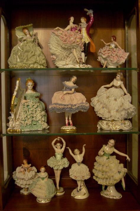 Porcelain Figures Aesthetic, Porcelain Doll Collection Display, Dresden Dolls Aesthetic, Porcelain Doll Collection, Doll Collection Aesthetic, Fairy Figurines Collectible, Antique Figurines, Dresden Dolls, Images Hello Kitty