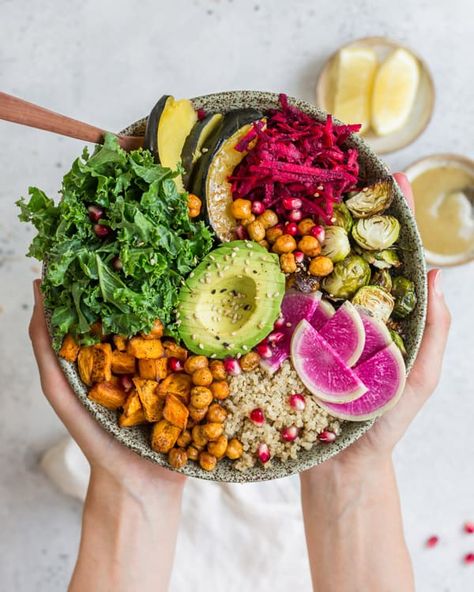 Harvest Vegetables, Buddha Bowls Recipe, Vegan Buddha Bowl, Harvest Recipes, Healthy Bowls, Vegan Bowls, Hash Browns, Buddha Bowl, Grilled Vegetables