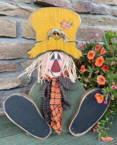 Excited to share the latest addition to my #etsy shop: Mail out-PATTERN Critter Sitter Collection Small Scarecrow sitter/hanger Wood Craft DIY Pattern https://etsy.me/3xWXTTv #halloween #woodworkingcarpentry #fall #autumn #scarecrows #woodcrafts #woodpatterns #rekindle Thanksgiving Wood Crafts, Wood Scarecrow, Critter Sitters, Diy Scarecrow, Scarecrow Crafts, Fall Wood Crafts, Fall Decor Diy Crafts, Casa Halloween, Halloween Wood Crafts