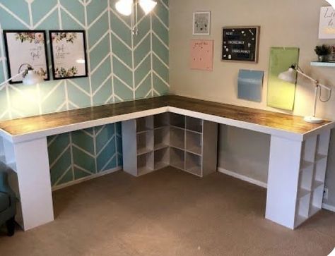 Diy Craft Room Desk, Desk Build, Diy Crafts Desk, Office Craft Room Combo, Craft Room Desk, Diy Corner Desk, Craft Room Tables, Small Craft Rooms, Hack Ikea