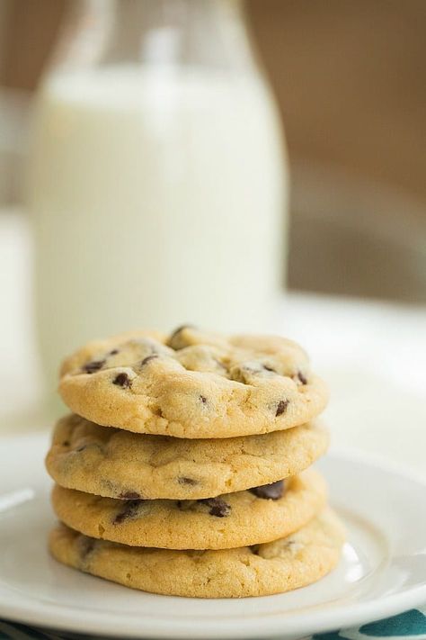 Soft Batch Chocolate Chip Cookies, Soft Batch Cookies, Soft Chewy Chocolate Chip Cookies, Soft Batch, Brown Eyed Baker, Chewy Chocolate Chip Cookies, Chip Cookie Recipe, Best Cookie Recipes, Vegetarian Chocolate