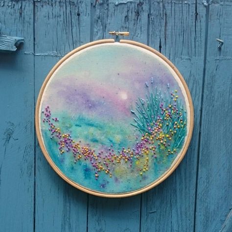 Embroidery And Watercolor, Watercolor Embroidery Mixed Media, Watercolour Embroidery, Watercolor Embroidery, Simple Hand Embroidery Patterns, Textile Art Embroidery, Creative Textiles, Diy Embroidery Patterns, Hand Embroidery Projects