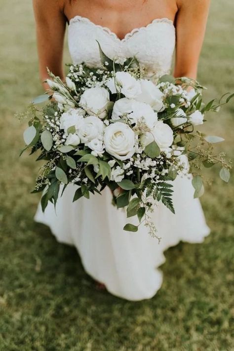 White Wedding Bouquets for Every Season Sage Green Wedding Colors, Greenery Wedding Bouquet, Green Wedding Bouquet, Bronze Wedding, Quotes Nature, Green Quotes, Boho Styl, Green Wedding Colors, Sage Green Wedding