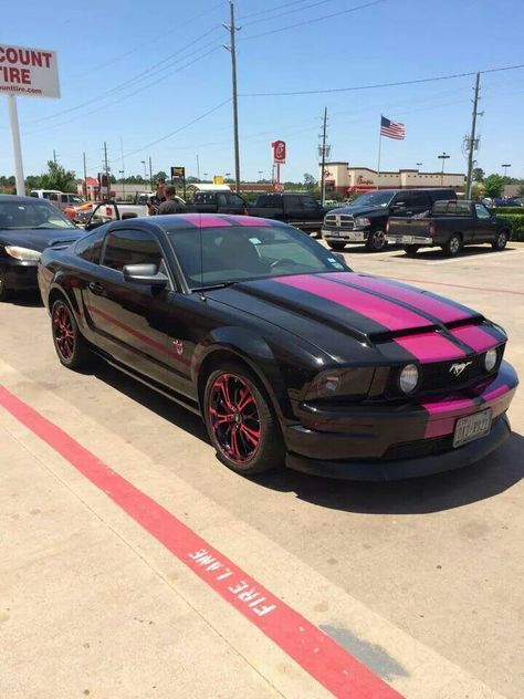 Black pink mustang Black And Pink Mustang, Gbc Wallpapers, Black Car With Pink Accents, Pink Ford Mustang, Matte Black Mustang, Pink And Black Car, Pink Car Interior, Pink Mustang, Hot Pink Cars