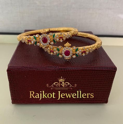 Kadiyam Bracelets For Women, Kankanam Bangles Gold For Women, Kadiyam Bangles For Women, Kankanam Bangles Gold, Kankanalu Gold Designs, Kankanalu Gold Designs Latest, Gold Kankanalu, Gold Jewelry Prom, Gold Jewels Design