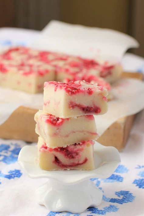 a sweet stack of Coconut Raspberry Mochi Bars Mochi Bars, One Bowl Cookies, Mochi Making, Mochi Donuts Recipe, Strawberry Mochi, Raspberry Bars, Mochi Recipe, Mochi Cake, Delish Desserts