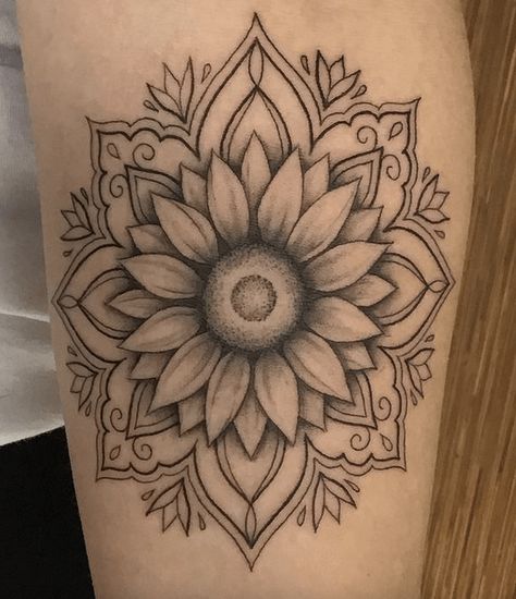 Sunflower Mandala Tattoo, Mandala Tattoo Ideas, Mandela Tattoo, Throat Tattoo, Boho Tattoos, Beautiful Flower Tattoos, Muster Tattoos, Daisy Tattoo, Elbow Tattoos