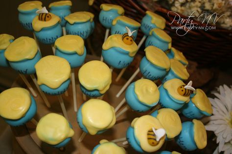 Cake pops at a Winnie the Pooh Baby Shower #winniethepooh #babyshower Pooh Party, Pooh Birthday, Pop Cupcakes, Pop Baby Showers, Joy Baby, Baby Shower Cake Pops, Bee Baby Shower Theme, Bumble Bee Baby Shower, Classic Pooh