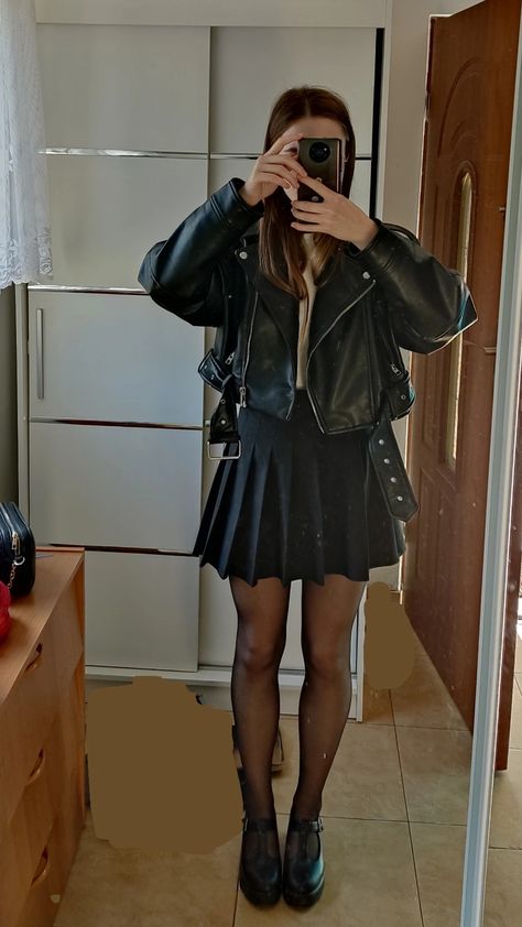 Black Leather Skirt Outfit Autumn, Black Pleated Skirt Autumn Outfit, Leather Jacket Outfits Women Skirt, Black Short Leather Jacket Outfit, Black Leather Jacket And Skirt Outfit, Leather Jacket And Skirt Outfit Winter, Pleated Skirt Jacket Outfit, Black Vest With Skirt, Zara Pleated Skirt Outfit