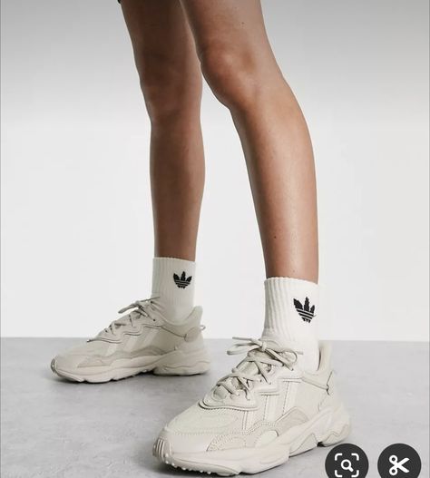 Adidas Ozweego Outfit Women, Adidas Ozweego Outfit, Ozweego Outfit Women, Bulky Sneakers, Nike Chunky Sneakers, Bd Gift, Chunky Sneakers Women, Designer Sneakers Women, Ozweego Adidas