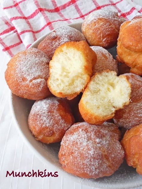 Homemade Munchkins  is my copycat version of Dunkin Donuts Sugar Munchkins or Doughnuts and they are amazingly easy to make . Buttery rich ... Donuts Homemade, Homemade Donut, Doughnuts Recipe, Tasty Cake, Homemade Donuts Recipe, Homemade Doughnuts, Make From Scratch, Homemade Donuts, Doughnut Recipe