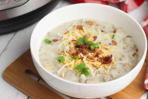 Instant Pot Cheeseburger Soup Slow Cooker Cauliflower Soup, Crockpot Cauliflower, Crockpot Potato, Crockpot Soups, Soup Crockpot, Slow Cooker Potato Soup, Slow Cooker Potatoes, Potato Soup Crock Pot, Crockpot Lasagna