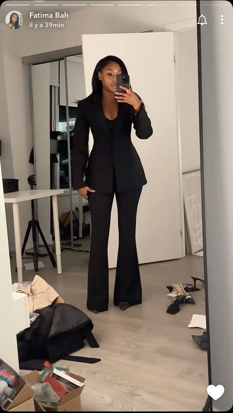 Business Meeting Outfit Black Women, All Black Lawyer Outfit, Business Formal Suits For Women, Work Dresses Black Women, Black Business Professional Outfits, Work Outfits Women Lawyer, Corporate Fashion Black Women, Professional Black Women Work Outfits, Sixth Form Suits Women