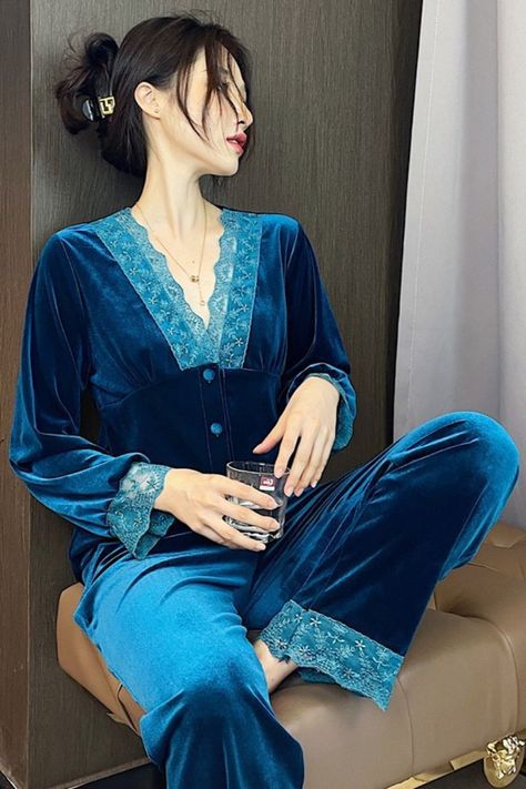 Velvet Night Suit For Women, Velvet Night Suit, Night Suits Pajama Set, Velvet Outfits For Women, Night Suits For Women, Autumn Pajamas, Home Clothes Women, Velvet Pajamas, Velvet Shirt Dress