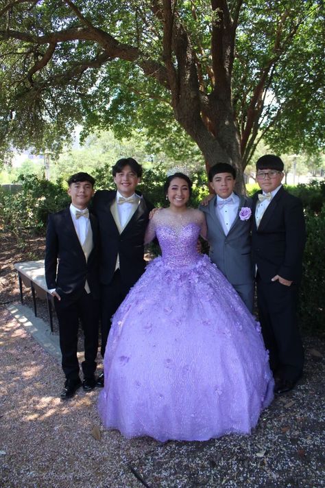 Lilac Quinceanera Court, Main Chambelan Outfits Purple, Chamberlain Outfits Quince Purple, Lilac Quinceanera Chambelanes, Chambelanes Outfits Purple, Purple Quince Court, Purple Quince Chambelanes, Lilac Chambelanes Outfits, Chambelanes Outfits Quinceanera Purple