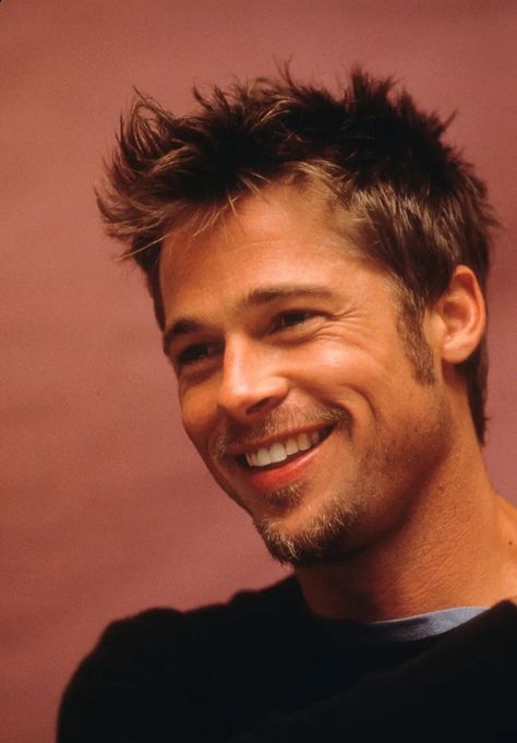 Warrior Cut Hair, Brett Pitt, Brad Pitt Interview, Mens Haircuts Thick Hair, Brad Pitt Haircut, Brad Pitt Hair, Real Reference, Spikey Hair, Draw Face