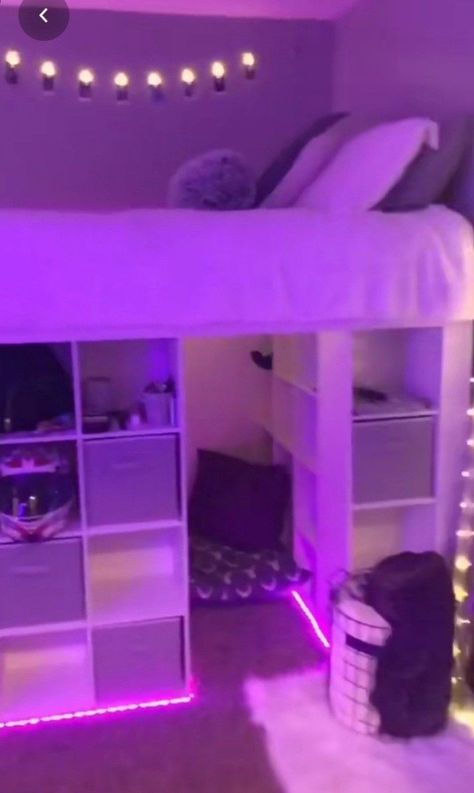 A Loft Bed, Bed In Closet Ideas, Diy Room Decor For Teens, Tiny Bedrooms, Furniture Small Spaces, Closet Room, Dekorasi Kamar Tidur, Preppy Room, Cute Bedroom Decor