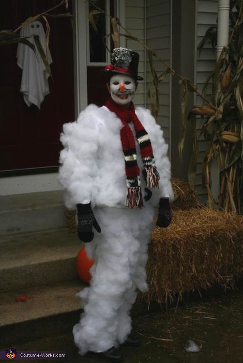 Halloween Snowman - 2012 Halloween Costume Contest Funny Group Halloween Costumes, Christmas Costume Ideas, Halloween Costumes Women Scary, Halloween Costumes Women Creative, Snowman Costume, Ugly Christmas Sweater Ideas, Ugly Sweater Ideas, Christmas Sweater Ideas, Diy Ugly Christmas Sweater