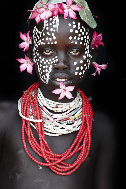 Omo Delta tribe Mario Gerth Photography, Jimmy Nelson, Afrikaanse Kunst, Painted Face, African People, We Are The World, Foto Art, World Cultures, African Culture