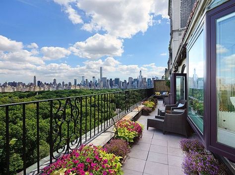 View 26 photos of this $5,950,000, 2 bed, 3.0 bath cooperative located at 225 Central Park W APT 1706, New York, NY 10024 built in 1926. MLS # 3706718. Central Park Apartment, Central Park View, Nyc Living, Central Park West, Nyc Park, Nyc Skyline, Skyline View, Upper West Side, New York Apartment