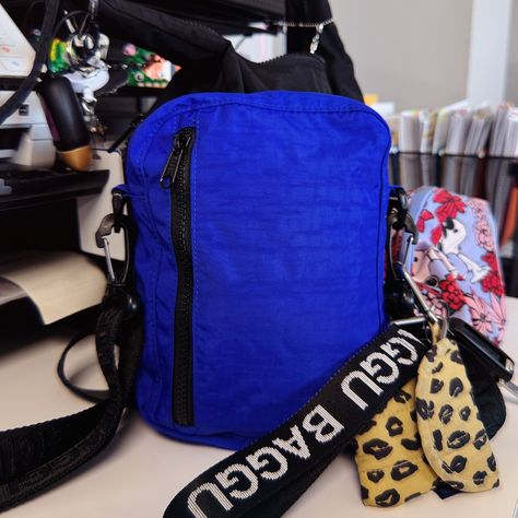 💙 L A P I S 💙 baggu sports crossbody (rip 🥲) in lapis baggu nylon shoulder bag in black baggu x peanuts dopp kit in floral snoopy baggu b&w keychain baggu puffy earbud case in honey leopard —not me using the same song twice within a few posts lmao— #baggu #baggubag #wimb #whatsinmybag #baglovers @baggu #whatsinmybaggu #baggugirl #bagguandyou #baggubesties #bagguinuse #bagguinthewild #bagoftheday #botd #bagguoftheday #baggulapis #sportscrossbody #baggusportscrossbody Baggu Camera Bag, Baggu Travel Cloud Bag, Baggu Mini Cloud Bag, Baggu Standard Bag, Baggu Mini Nylon Shoulder Bag, Snoopy, Sports, Shoulder Bag, Black