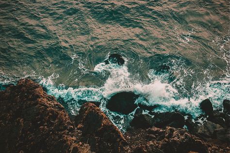 #4k-wallpaper-bay-bird-s-eye Nature Wallpapers, Wallpaper Laptop, Laptop Wallpaper, Aesthetic Wallpaper, The Ocean, Laptop, Wallpapers, Water, Nature