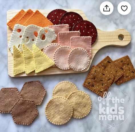 Felt Sausages Play Food, Felt Food Patterns Free Templates, Charcuterie Board Art, Felt Baby Toys, Felt Cheese, Diy Play Food, Diy Felt Food, Felt Food Patterns Free, Play Food Diy