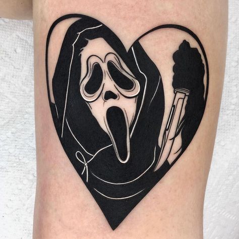 𝕹𝖆𝖙𝖊 𝕷𝖆𝖎𝖗𝖉 on Instagram: “. . . . . . #ghostface#ghostfacetattoo#scream#scream5#screamtattoo#hearttattoo#armtattoo#blacktattoo” Tattoos Ghostface, Scary Tattoo Ideas, 13 Tattoos, Movie Tattoo, Ghostface Scream, Movie Tattoos, Scary Tattoos, Tattoo Zeichnungen, Spooky Tattoos