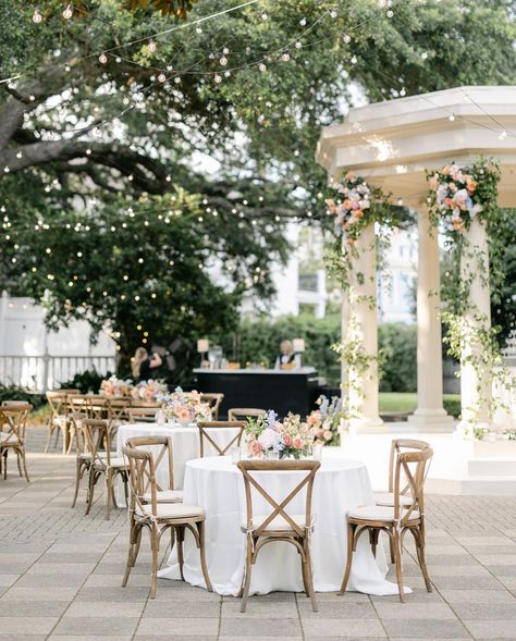 Make your wedding reception breathtaking with Doris Ione's floral centerpieces. Our designs are crafted to bring beauty and sophistication to your celebration. New Orleans Wedding, Flower Party, Organic Style, Wedding News, Mansion Wedding, Gorgeous Gardens, Floral Centerpieces, Intimate Weddings, Wedding Florist