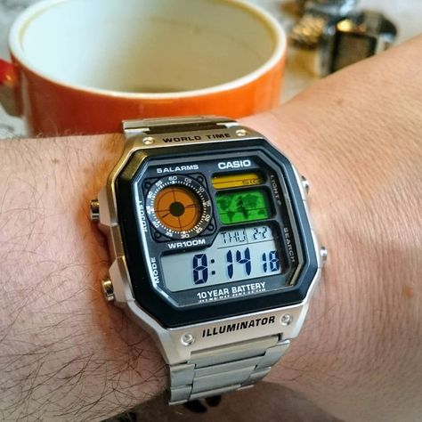 Casio World Time, Casio Royale, Adidas Watch, Casio Digital, Casio Watches, Retro Outfit, Casio Vintage, Casio Classic, Wrist Accessories