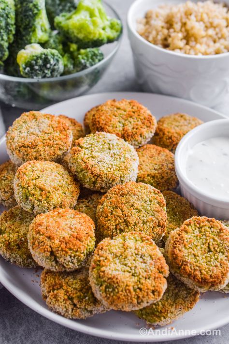 Quinoa Broccoli Nuggets (Easy and Delicious) Broccoli Nuggets, Baked Cauliflower Casserole, Quinoa Broccoli, Broccoli Bites, Quinoa Bites, Vegetable Chili, Salad Dressing Recipes Healthy, Vegan Quinoa, Healthy Salad Dressing