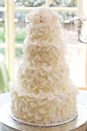 Candied Flowers, Rose Petal Cake, Petal Cake, Pretty Wedding Cakes, All White Wedding, White Wedding Cakes, Beautiful Wedding Cakes, Gorgeous Cakes, Country Club Wedding