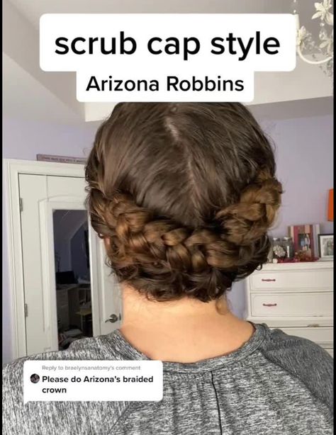 Greys Anatomy Hairstyles Braids, Meredith Grey Hairstyle, Scrub Cap Hairstyles, Meredith Grey Hair, Grey Hair Braids, Grey Hairstyle, Cap Hairstyles, Nursing School Tips, Meredith Grey