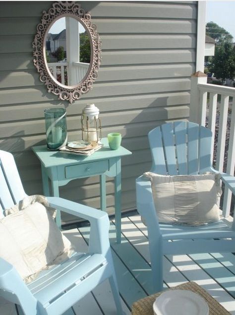 Plastic Patio Chairs, Traditional Porch, Apartment Patio, Apartment Patio Decor, Beach Cottage Style, Porch Design, Pretty Decor, Outdoor Patio Decor, The Porch