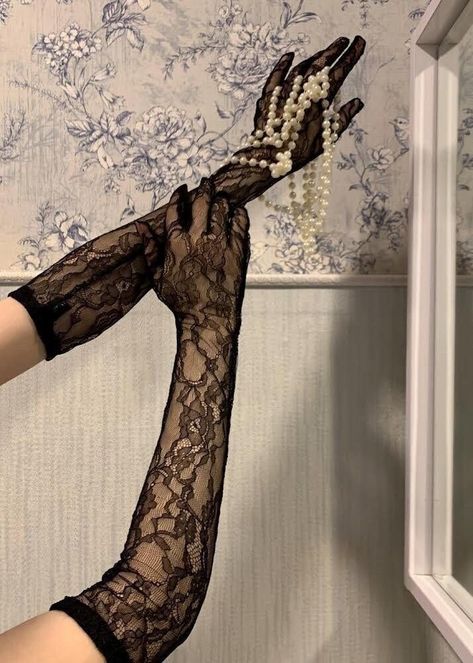 Long Black Silk Gloves, Vintage Lace Gloves, Black Lace Gloves Aesthetic, Fashion Gloves Haute Couture, Black Lace Outfit Aesthetic, Black Lace Gloves Outfit, Silk Gloves Aesthetic, Dress With Lace Gloves, Lace Gloves Aesthetic