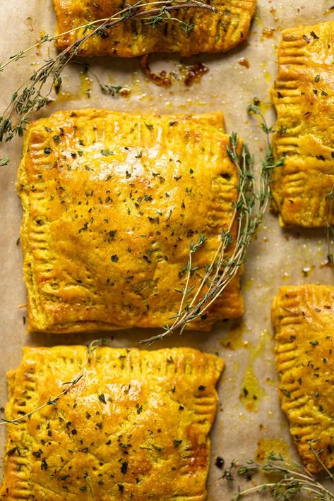 These Homemade Spicy Jamaican Vegan Patties are a great contender with their restaurant counterparts. A true family favorite that is easy to make, comes with amazing tips for perfection, and makes for a fun baking experience for everyone who enjoys a spicy flavor. #spicyrecipes #vegandinnerrecipes #vegan #dinnerecipes #easydinnerrecipes #jamacianrecipes Vegan Jamaican, Waffles Vegan, Jamaican Beef Patties, Jamaican Patty, Vegan Patties, Jamaican Dishes, Beef Patties, Belgian Waffles, Vegan Banana