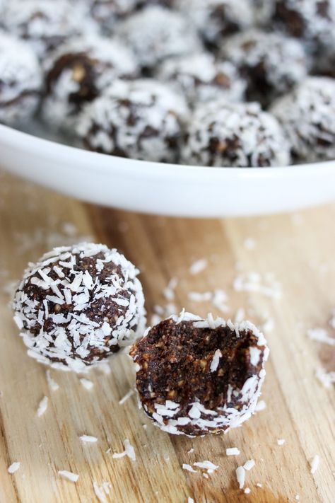 Raw Balls, Stuffed Sweet Potato Healthy, Healthy Snack Options, Snack Options, Energy Balls, Chocolate Orange, Protein Snacks, Chocolate Coconut, Chocolate Truffles