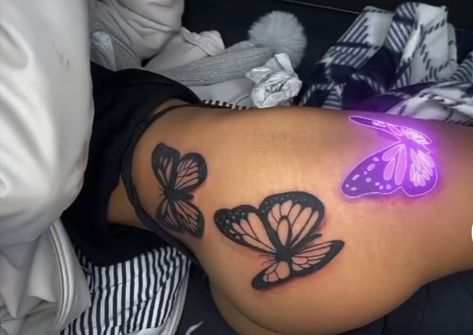 Butterfly Thigh Tattoo Black Women, Butterfly Buttcheek Tattoo, Bum Tattoo Women, Butterfly Leg Tattoos, Butterfly Thigh Tattoo, Cute Thigh Tattoos, Bum Tattoo, Finger Tattoo For Women, Neck Tattoos Women