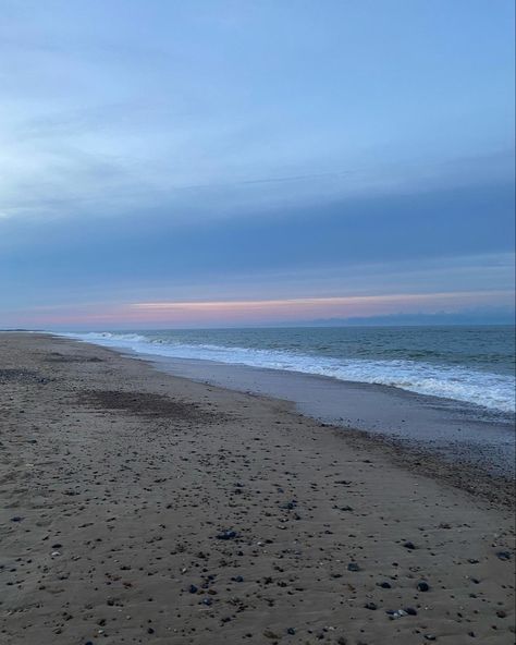 Beach, sea, seaside, beach pics, great yarmouth, beach ig, British beach,British beach, insta pics, sunset, pretty sunset Beach Dump Pics, Seaside Photos, Runswick Bay, British Beach, English Beach, Sea Town, London Beach, Uk Beach, Sunset Pretty