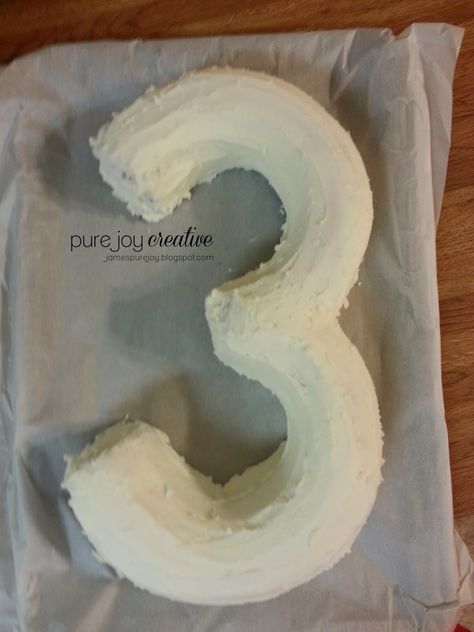 How To Make A Number 3 Cake Shape, Number 3 Cake For Boys, 3 Shaped Cake, Number 3 Birthday Cake, Number 3 Cake, Number 3 Cakes, Number Birthday Cakes, Spiderman Birthday Cake, Easy To Make Snacks