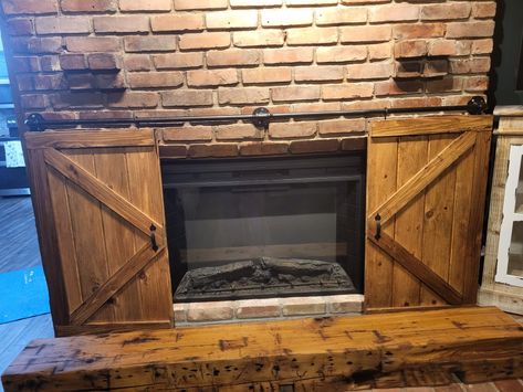 Tv Surround, Sweet Brunch Recipes, Barn Door Ideas, Fireplace Walls, Tv Fireplace, Sweet Brunch, Room Fireplace, Fireplace Doors, Fireplace Tv Wall